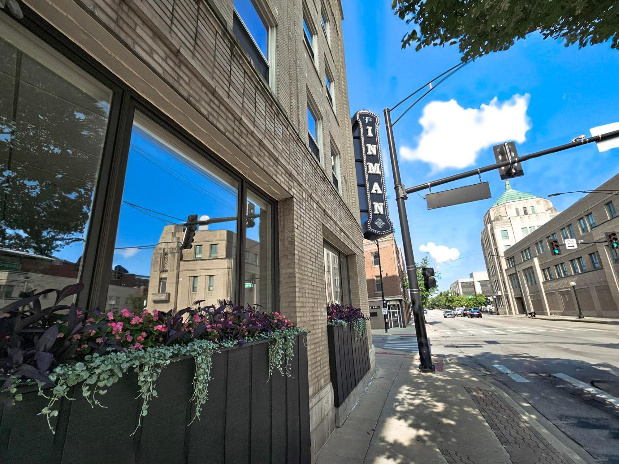Cozy King Bed Stay At The Historic Inman - 201 Champaign Bagian luar foto